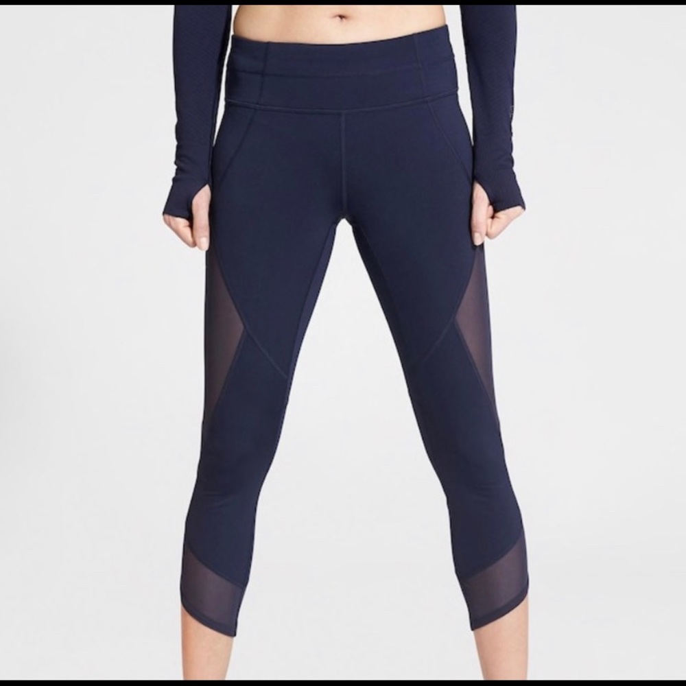 NWOT Athleta Aura Sonar Capri.